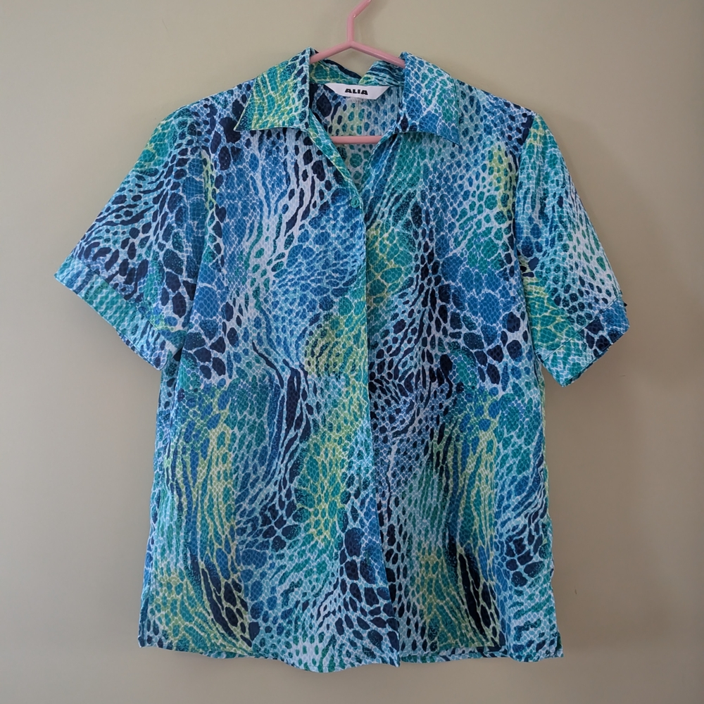 Alara Men's Blue and Green Patterned Shirt